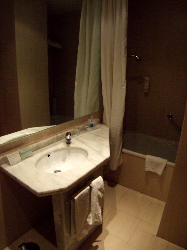 エスパーニャSPAINバレンシア地方バレンシア州都ホテルホリディインバレンシアHoliday Inn VALENCIA HOTELS・RESORTS部屋の写真バスタブと洗面台
