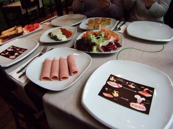 エスパーニャSPAINカタルーニャ地方・バルセロナ市街地レストランEls Fanals Restaurant昼食