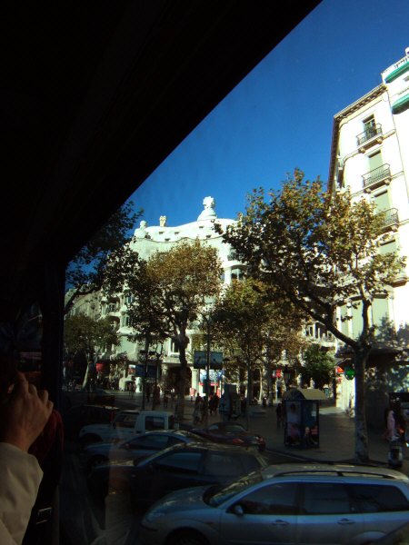 エスパーニャSPAINカタルーニャ地方・バルセロナ市街地の風景アントニ・ガウディーカサミラ(ラ・ペドレラ)Casa Mila(La Pedrera)