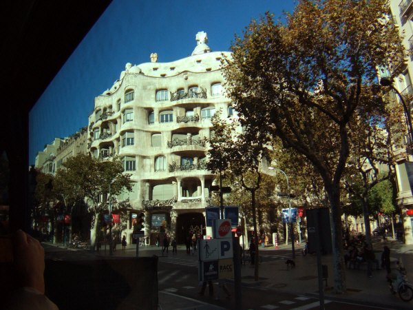 エスパーニャSPAINカタルーニャ地方・バルセロナ市街地の風景アントーニ・ガウディアントニー・ガウディCasa Mila(La Pedrera)世界遺産世界文化遺産