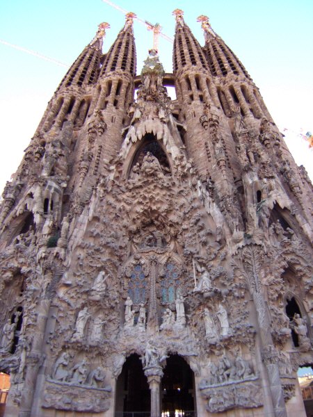 エスパーニャSPAINカタルーニャ地方・バルセロナ市街地の風景サグラダ・ファミリア(聖家族教会)サクラダファミリアtemplo de la Sagrada Familiaアントニ・ガウディ