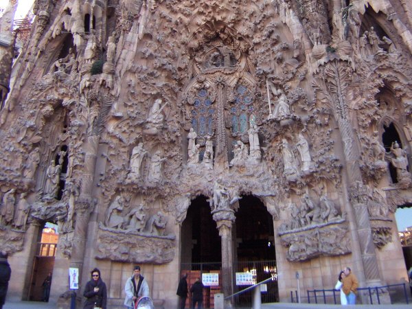 エスパーニャSPAINカタルーニャ地方・バルセロナ市街地の風景サグラダ・ファミリア(聖家族教会)サクラダファミリアtemplo de la Sagrada Familiaアントニオ・ガウディ