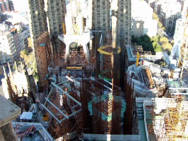 エスパーニャSPAINカタルーニャ地方・バルセロナ市街地の風景サグラダ・ファミリア(聖家族教会)サクラダファミリアtemplo de la Sagrada Familiaアントーニ・ガウディ建設現場