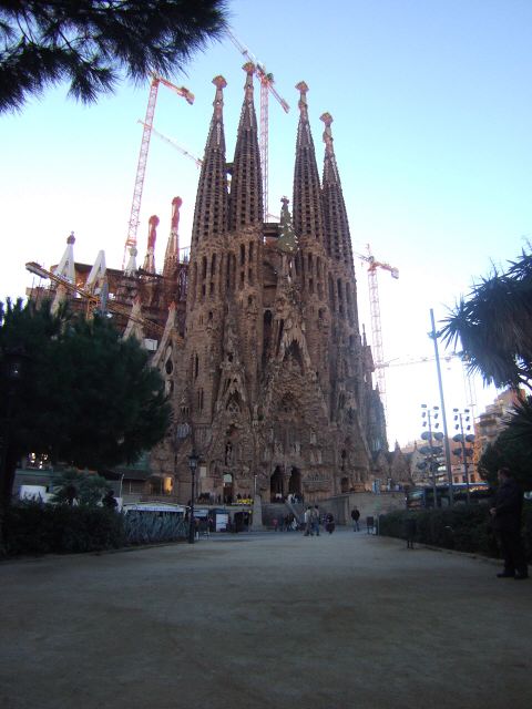 エスパーニャSPAINカタルーニャ地方・バルセロナ市街地の風景サグラダ・ファミリア(聖家族教会)サクラダファミリアtemplo de la Sagrada Familiaアントニ・ガウディ