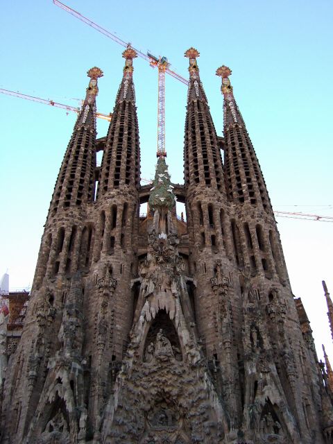 エスパーニャSPAINカタルーニャ地方・バルセロナ市街地の風景サグラダ・ファミリア(聖家族教会)サクラダファミリアtemplo de la Sagrada Familiaアントニ・ガウディ