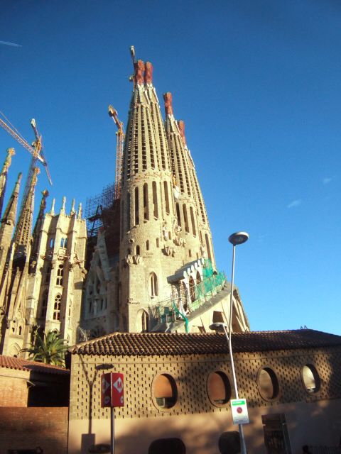 エスパーニャSPAINカタルーニャ地方・バルセロナ市街地の風景サグラダ・ファミリア(聖家族教会)サクラダファミリアtemplo de la Sagrada Familiaアントニ・ガウディ