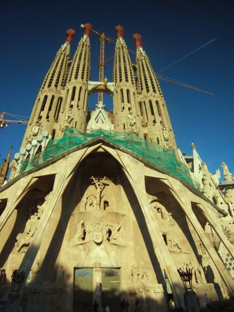 エスパーニャSPAINカタルーニャ地方・バルセロナ市街地の風景サグラダ・ファミリア(聖家族教会)サクラダファミリアtemplo de la Sagrada Familiaアントニ・ガウディ
