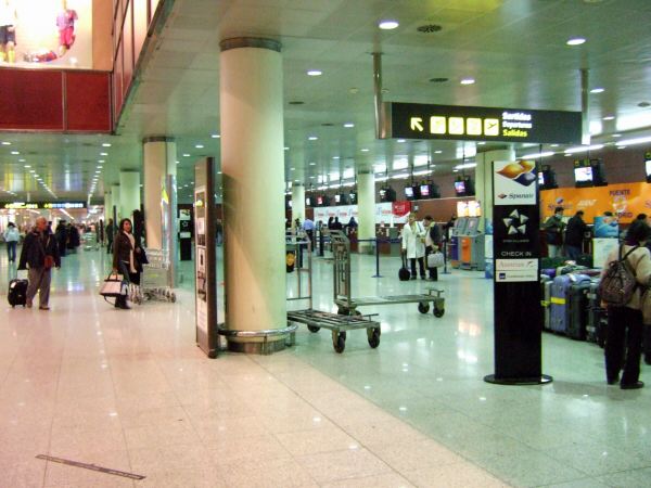 エスパーニャSPAINカタルーニャ地方・バルセロナ空港BCNバルセロナプラット空港