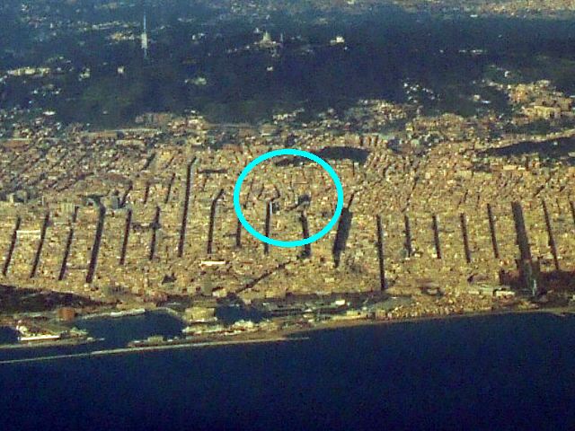 エスパーニャSPAINカタルーニャ地方・バルセロナ空港BCNバルセロナプラット空港SPANAIR EC-IMB エアバスAIRBUS A320-200から見たバルセロナ