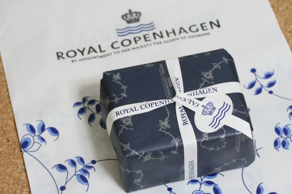 コペンハーゲン国際空港ターミナル2ROYAL COPENHAGENロイヤル コペンハーゲンスノーマンファミリーほうきを持った父親Snowman Family Father with broom