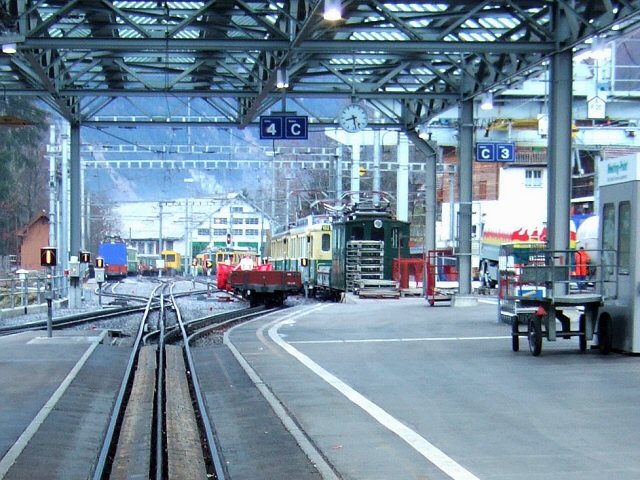 スイス・ユングフラウヨッホ観光ラウターブルネンLauterbrunnenBOB登山鉄道WAB登山鉄道