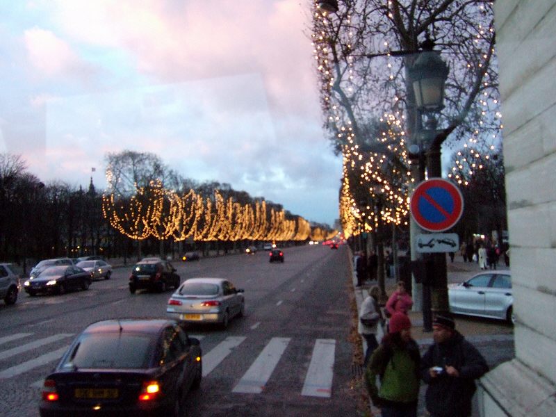 フランスパリの街角写真france-parisパリマップ地図パリ市内観光Av.des Chams-Elyseesシャンゼリゼー通りシャンゼリゼー大通り
