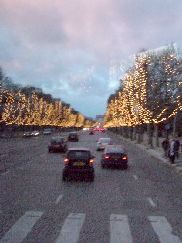 フランスパリの街角写真france-parisパリマップ地図パリ市内観光Av.des Chams-Elyseesシャンゼリゼ通りクリスマスイルミネーションライトアップ夕景夕焼け