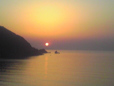 ♪海岸沿い道路からの夕陽♪