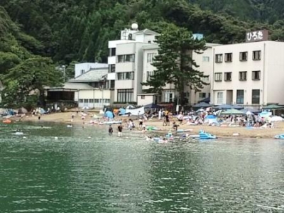 賑わう阿納海水浴場〜♪♪