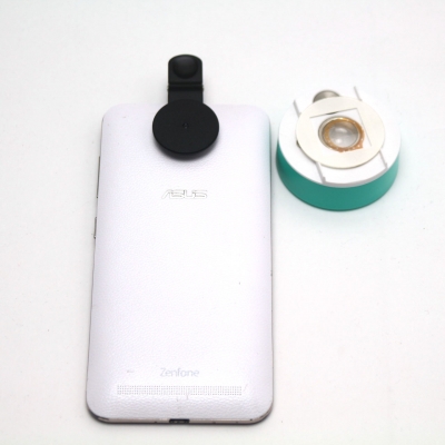 スマホにμHandy取り付け裏面