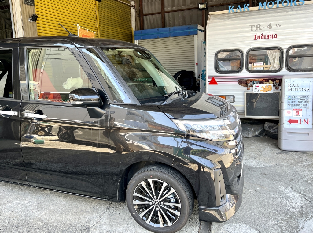 トヨタ ルーミーに、車速連動ドアロックキットの持込取り付け致しまし