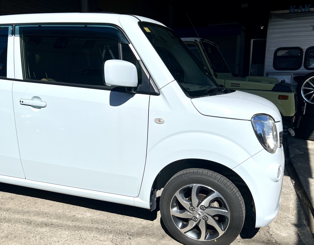 日産モコに、ケンウッドバックカメラの持ち込み取付致しました。 | KAK