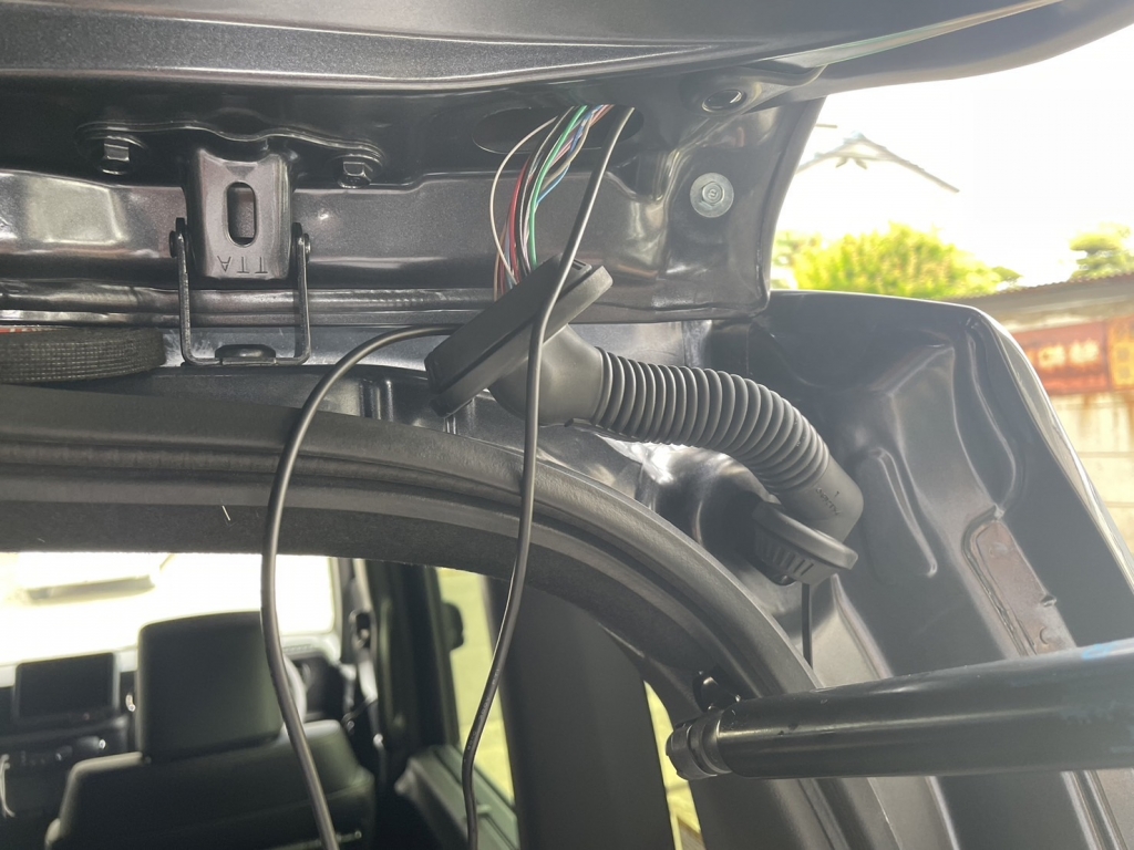 ホンダN-BOXカスタム(JF5)に、前後カメラタイプドライブレコーダーの