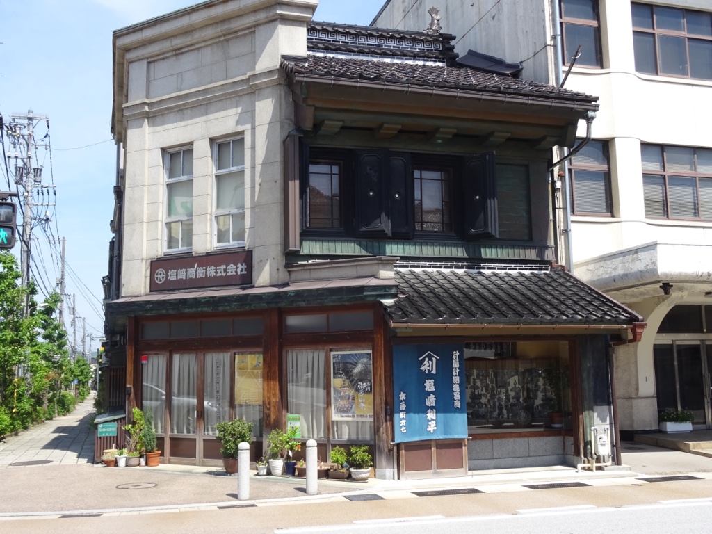 塩崎利平商店.jpg