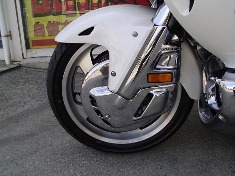 ゴールドウィング GL1800 SC47 純正 フロントフォーク カバー フェンダー メッキ 「右側」 B016J0113 車種別特集 ホンダ ゴールドウイングGL1800（SC47⁄SC68） | バイクワン