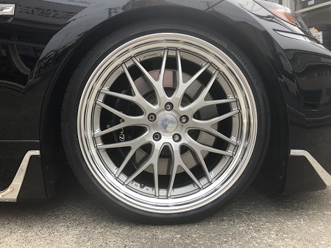 遂に当社からもLS500hFスポーツ4WDにグノーシスHR201の22インチ装着
