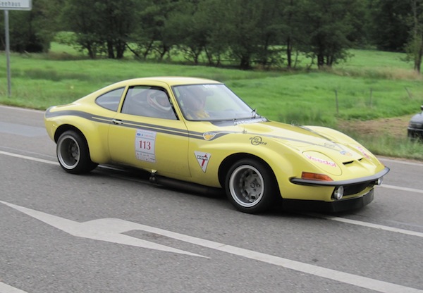 続いては個人的に好きなオペル1900GT。
