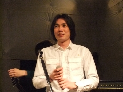 ライブMCのマッハのベーシスト、Mrナカムラ!!