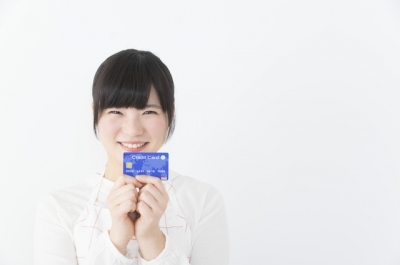 ブラックでもデビットカードなら作れる