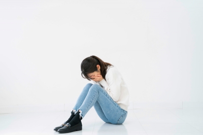 借金を繰り返す自分を責めて落ち込む