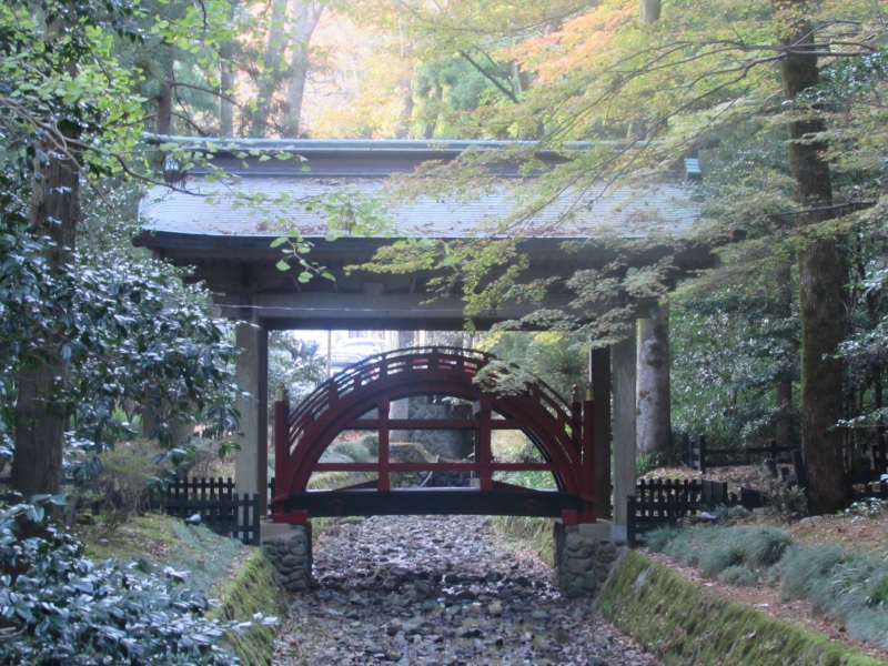 「弥彦神社(彌彦神社)」の玉の橋（たまのはし）