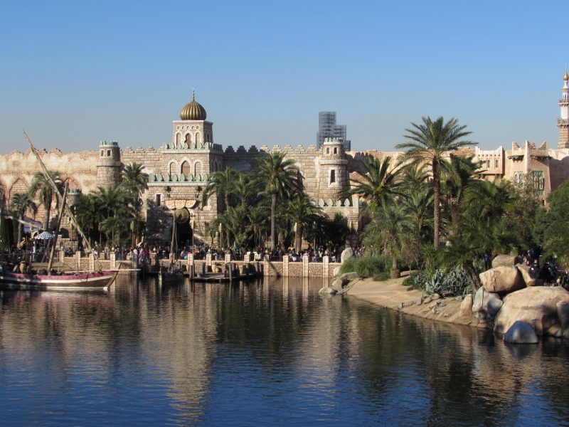 東京ディズニーシーの海と街並み