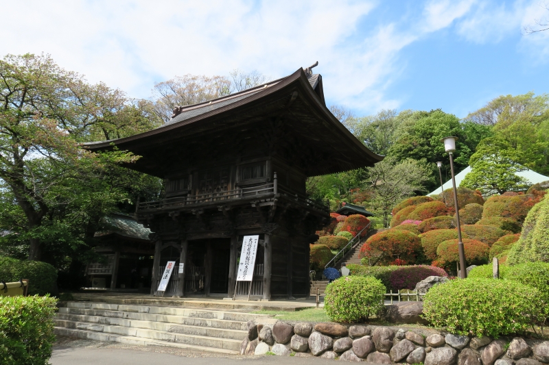 川崎市の「つつじ寺」とうがくいんの門