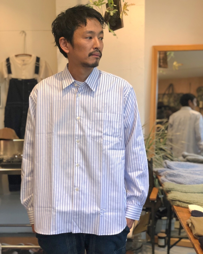 Sans limite / BOX REGULAR SATIN OX & BOX BUTTON DOWN SATIN OX | signs
