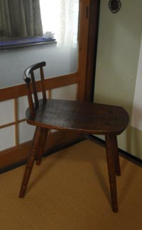さざ波スツール(肘付)