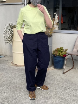 homspun コットンウエザーパンツ（W調節タブ付） homspun(ホームスパン) コットンウェザーパンツ（W調節タブ付き