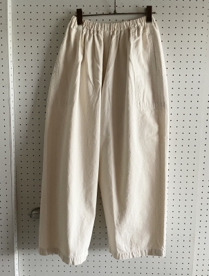 homspun デニムギャザーパンツ | MONDAY STORE