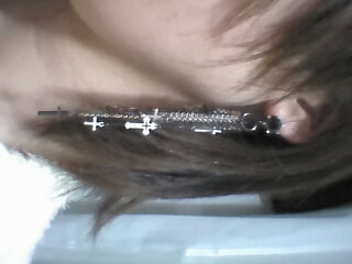 Gundaピアス Hyde Addict 虹の楽園ー