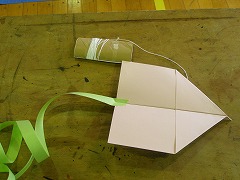 飛行機凧を作ろう