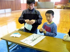 飛行機凧を作ろう