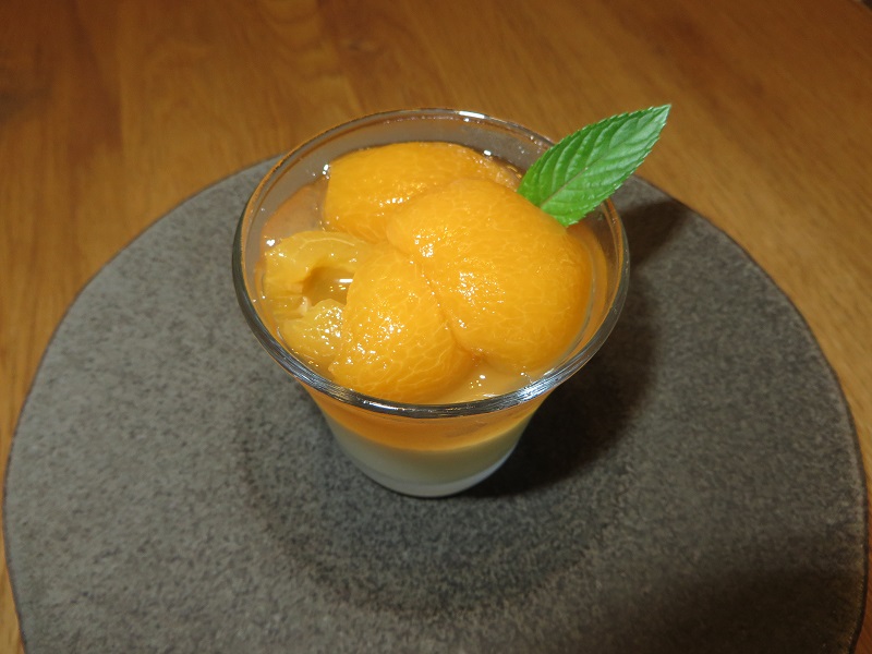 ビワムース<br />
<br />
<br />
シェフ手作りのパン、ジャムコーナー<br />
<img src=