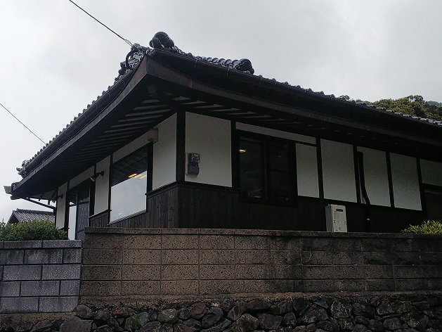 喫茶室 外から.jpg