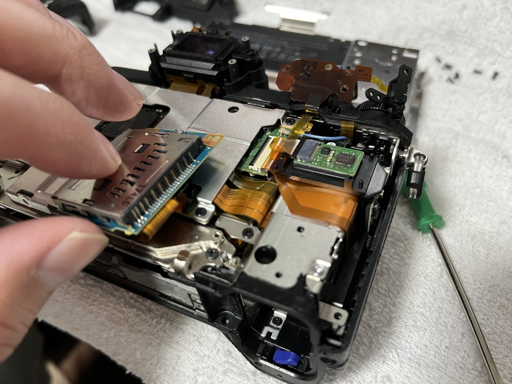 【ジャンク】α7Ⅱ sony 一眼 部品取り 修理 ジャンク】α7Ⅱ sony 一眼 部品取り 修理