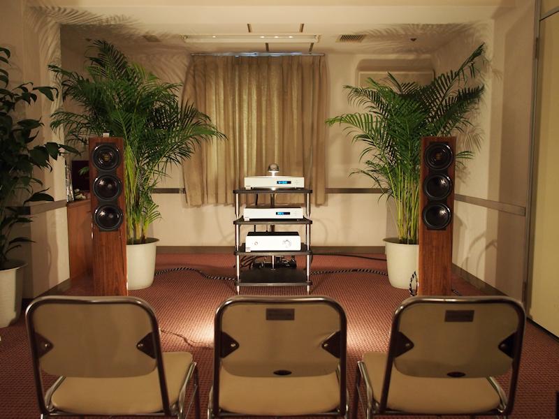 ELAC01.jpg