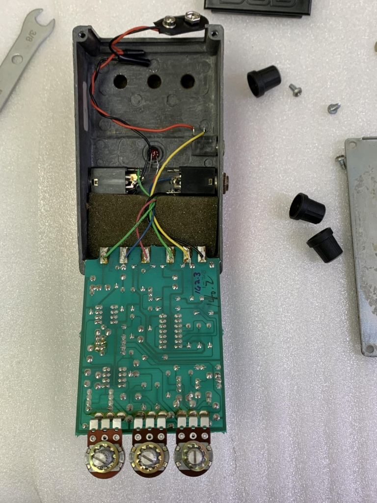 DOD FX52 CLASSIC FUZZ | ギターの音が聴こえたら。