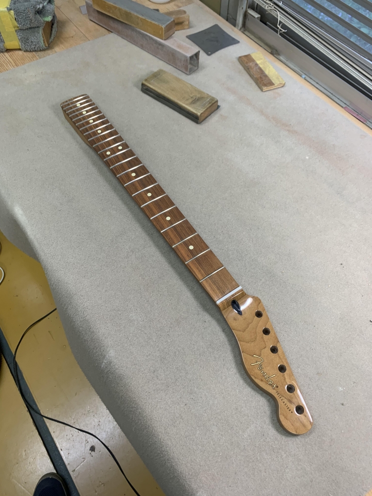 ストラトキャスターにテレネック、フェンダーリプレイスメントネック