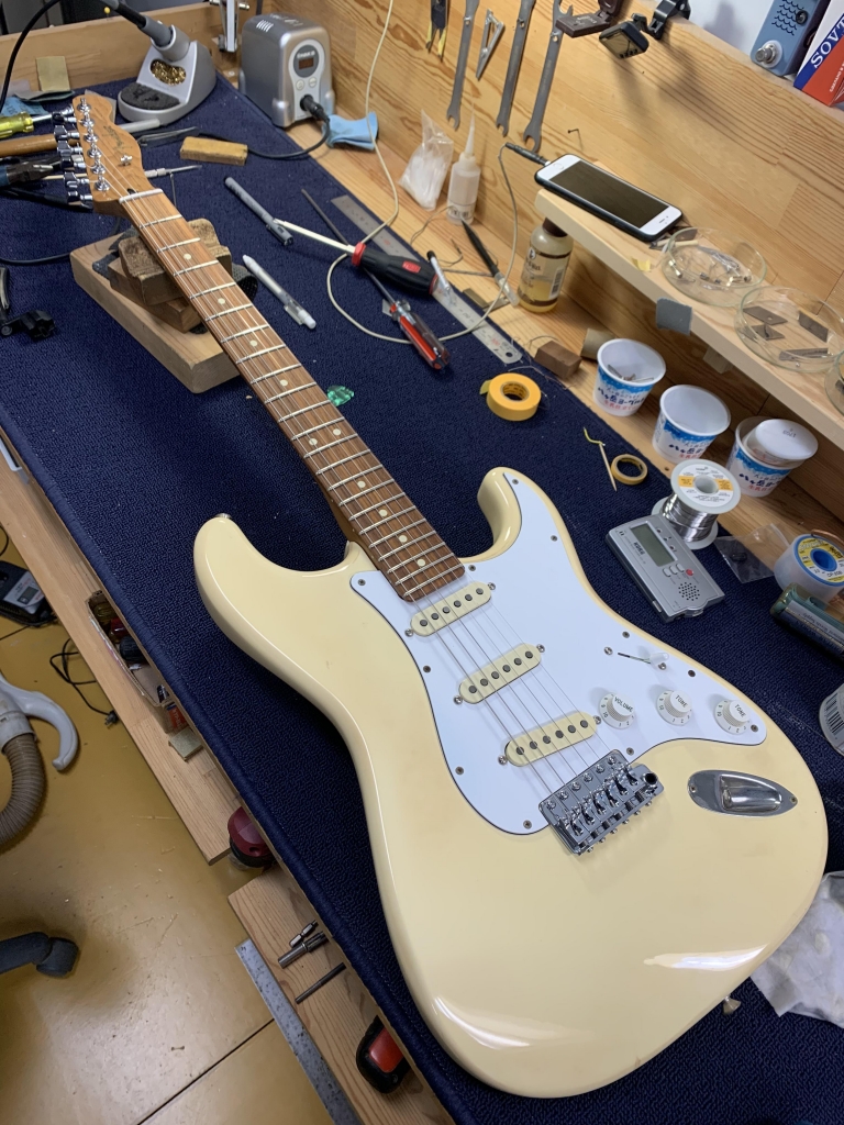 ストラトキャスターにテレネック、フェンダーリプレイスメントネック