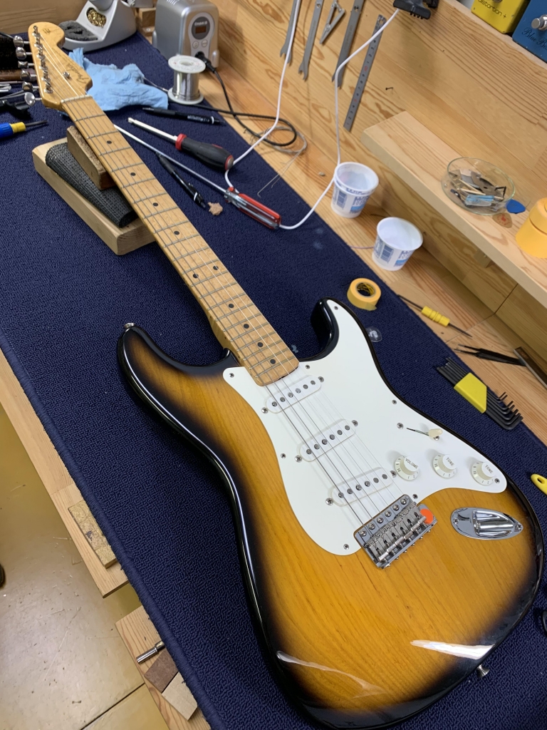 1994年製 Fender custom shop 1954 ストラトキャスターをフレット