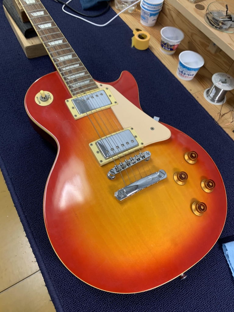 Epiphone レスポールのメンテナンス | ギターの音が聴こえたら。