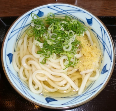 巷で流行っている「丸亀製麺」に食べに行きました!